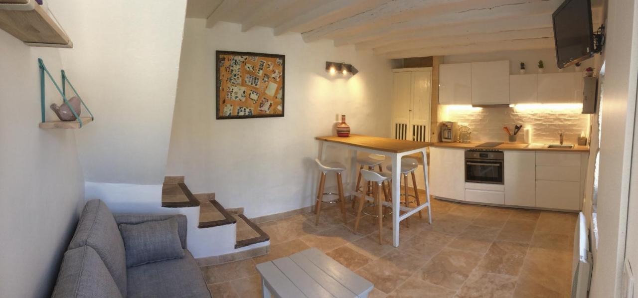 Au Calme Dans Le Centre Avec Terrasse Et Clim Appartement